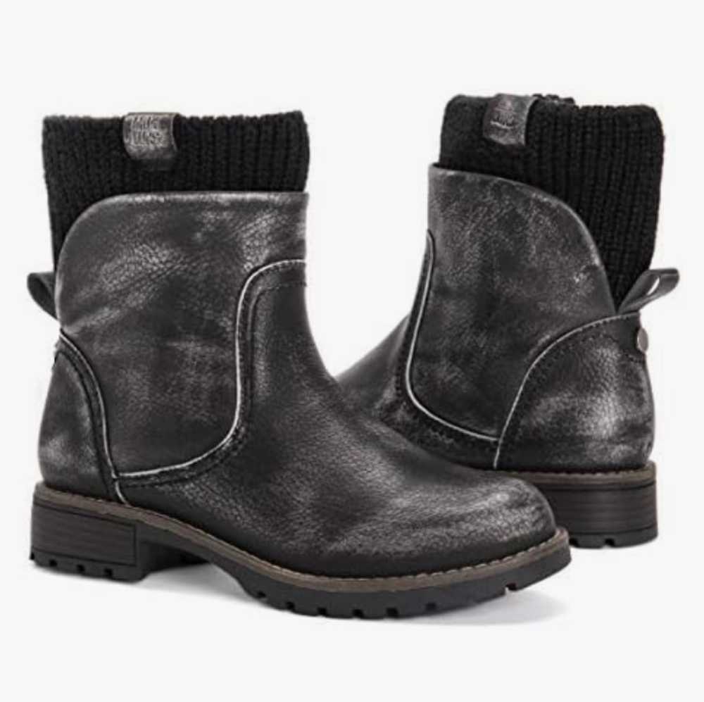 Black Ankle Boots with Knit Cuff Rare Muk Luks Rustic black w hints of gray Y2K